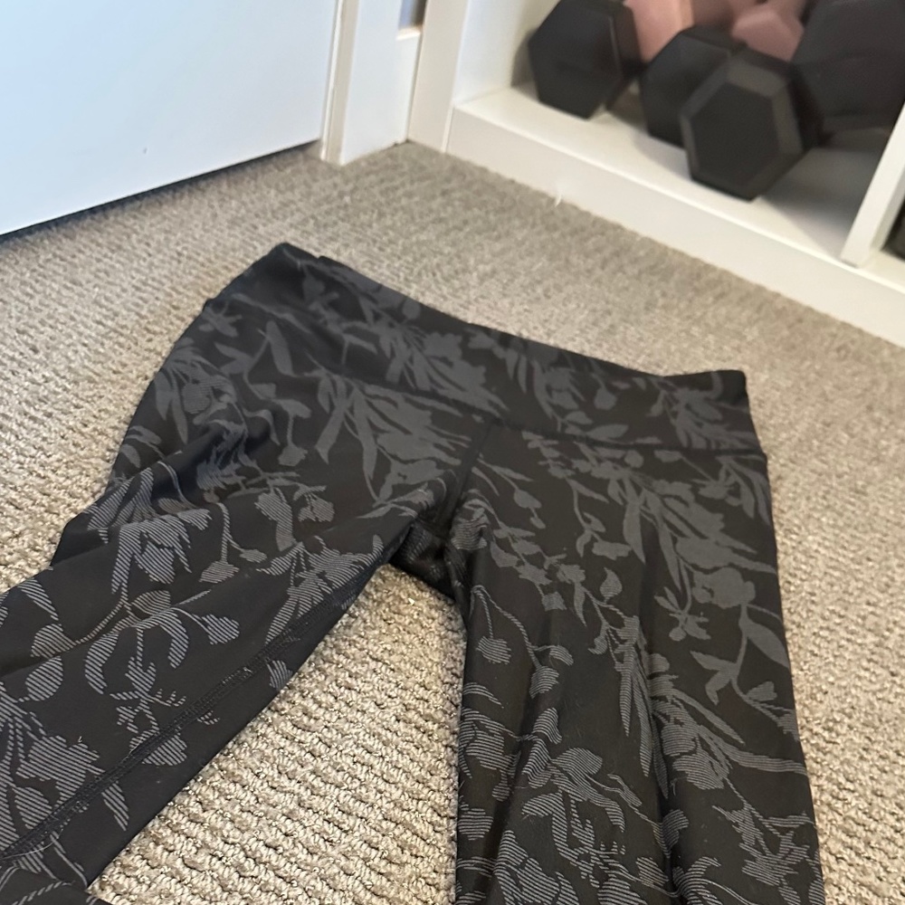 Fabletics Black Floral print leggings